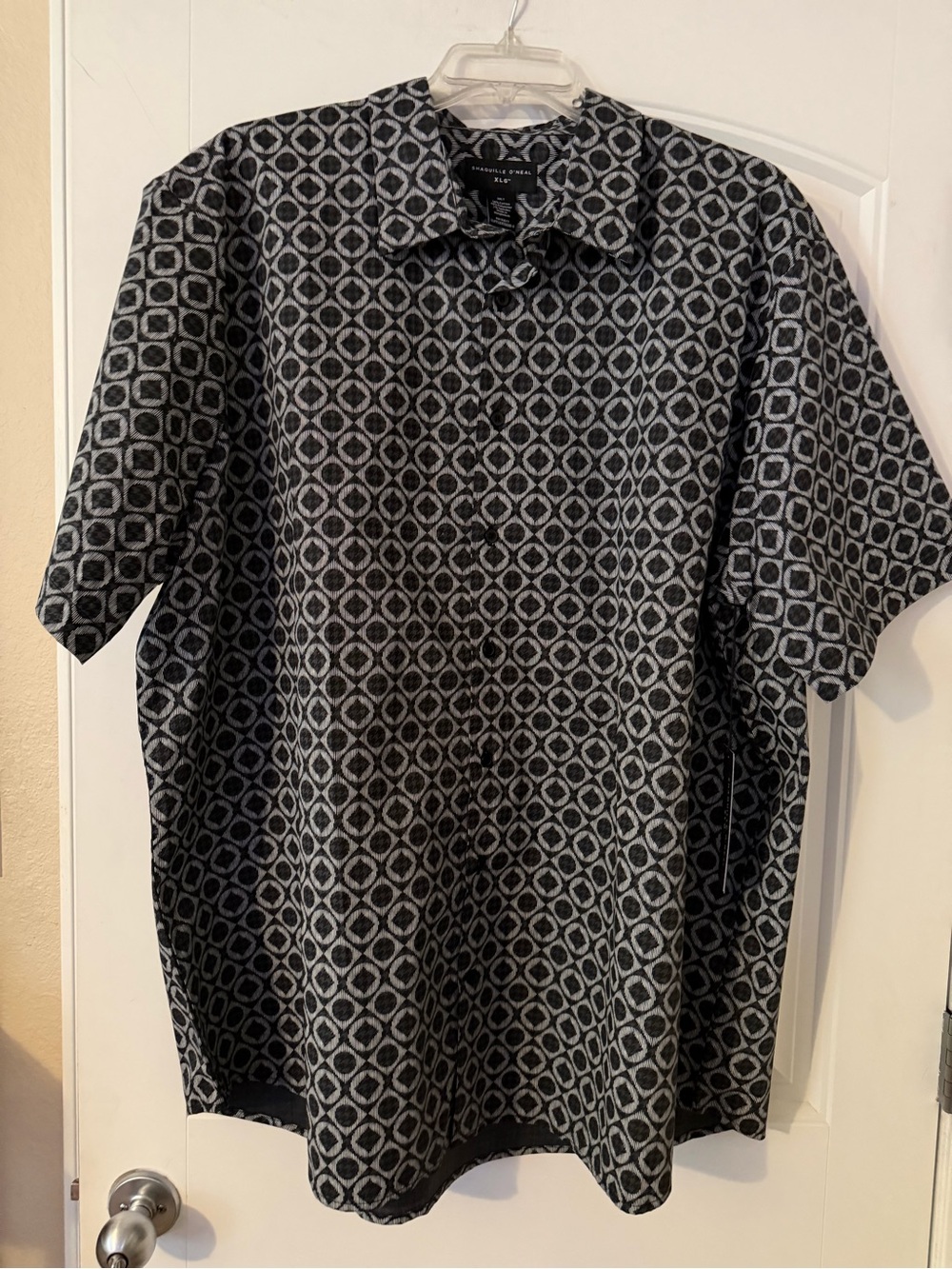 Shaquille O’Neal Black & Gray Geometric Short-Sleeve Button-Down Shirt